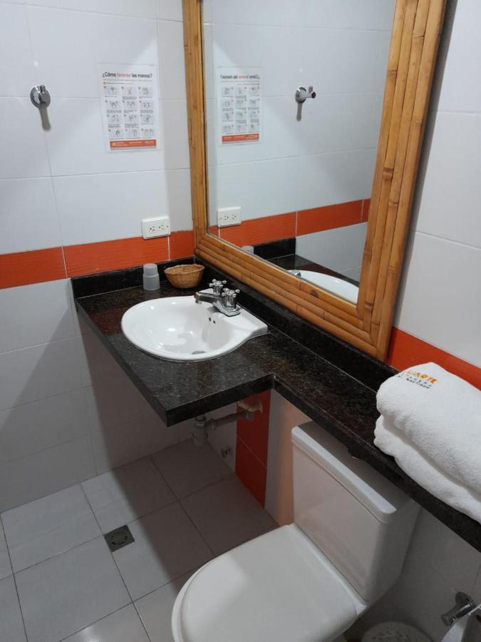 Hotel Cartagena Airport Buitenkant foto